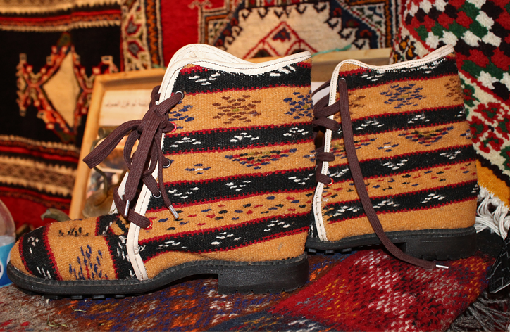 Les tisseuses de tapis: Pionnières du changement dans les tribus amazighes Ouaouizeght