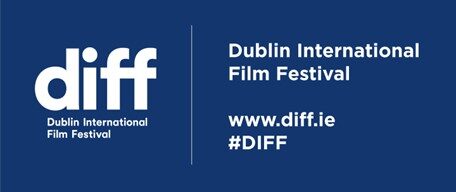 Das Wort "diff", kleingeschrieben und in weißer Farbe auf dunkelblauem Hintergrund.