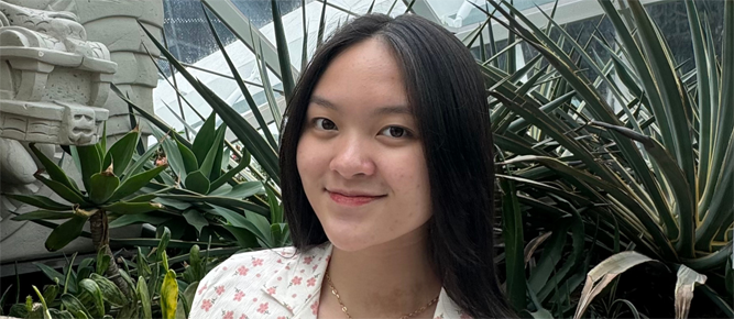 Kheiren Valentine Husnafsky aus Indonesien