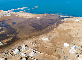 منظر جوي للمنطقة الساحلية لجزيرة قرقنة