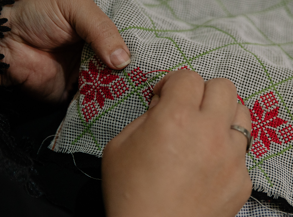 Ein bestickter Stoff