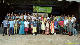 KAMERUN - Das zentralafrikanische Land ist bei der IDO 2024 mit dabei: Die Teilnehmenden der Nationalen Deutscholympiade vor Ort.