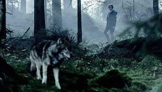 Standbild aus der Sky Germany original Serie "Der Pass"