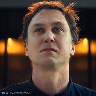 Filmstill aus Sterben mit Lars Eidinger als Hauptdarsteller im Film.