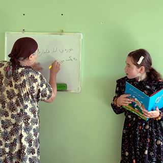 Film Still Writing Hawa