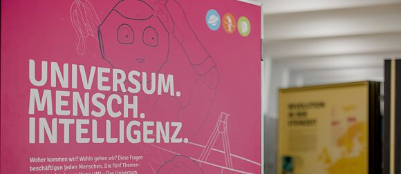 Universum. Mensch. Intelligenz.