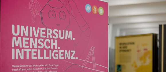 Universum. Mensch. Intelligenz.