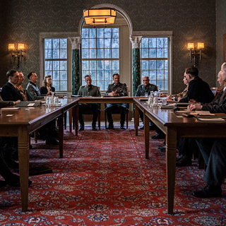 Altos representantes del régimen nazi alemán reunidos en una idílica mansión del lago Gran Wannsee