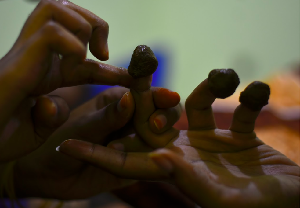 Is Eid complete without cones of henna at these women’s fingertips?
