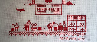 Gestickte Chronik des Widerstands in Belarus