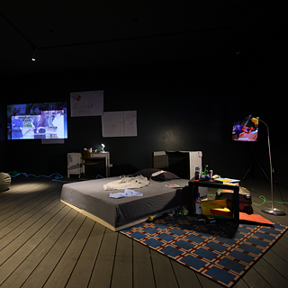  Not my bed Ausstellungsfoto