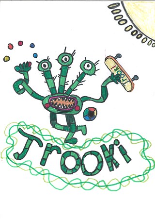 Kinderzeichnung eines grünen Monsters mit drei Köpfen.