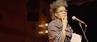 A MOTHER APART, dir. Laurie Townshend 