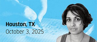 Portrait von Sonali Beher auf blauem Hintergrund mit einer Hand, die einen Stift hält