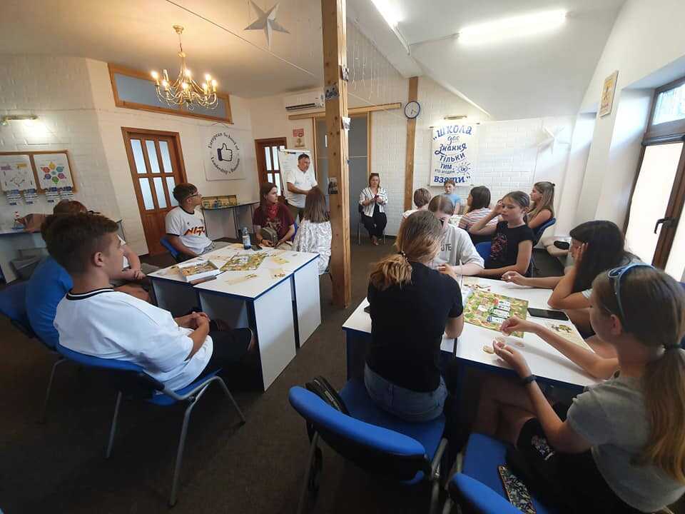 Stretnutie v rámci projektu Mesiac finančnej gramotnosti a kreativity.