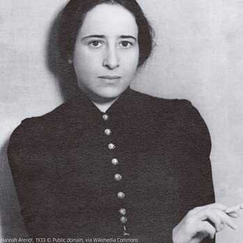 Portræt af Hannah Arendt i sort-hvid