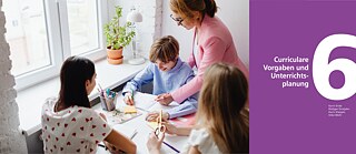 Links eine Unterrichtsszene, rechts der Umschlag des DLL 3 Lehrbuches