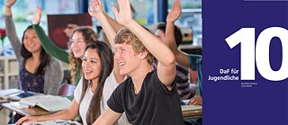 Links Jugendliche im Unterricht, rechts das Buchcover von DLL 10.
