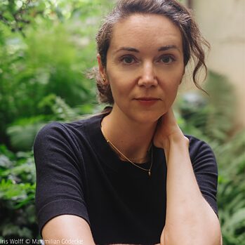 Porträt von Iris Wolff