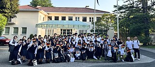 東京ドイツ大使館でのPASCH生徒たちの集合写真。