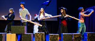 Eine Szene aus dem Theaterstück „Lorelei“ des Lyzeums Vilnius beim Festival „Bühne frei für Deutsch!“