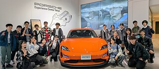 PASCH企業訪問2025ポルシェジャパン訪問グループ写真