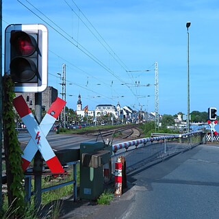 Bahnübergang mit Schranke