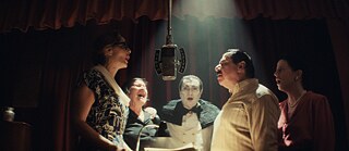 “Narciso”. Dirección: Marcelo Martinessi. Berlinale Panorama, 20226. En la foto: Belén Vierci, Marisa Cubero, Arturo Fleitas, Alberto Sanchez, Natalia Cálcena.