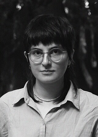 Ein Portait der Künsterlin Mariam Songhulashvili 