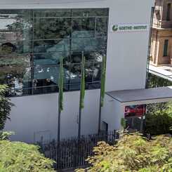 Palmenhof_Goethe-Institut - Roger Anis 3