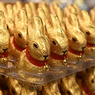 Palet met chocoladehaasjes