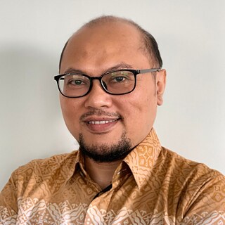 Dr. Agus Iswanto, MA.Hum. 
