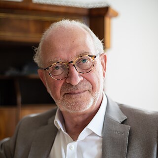 Prof. Dr. Roland Kaehlbrandt