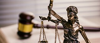 Weekend German course: 75 years of the Federal Constitutional Court 