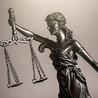 Weekend German course: 75 years of the Federal Constitutional Court 