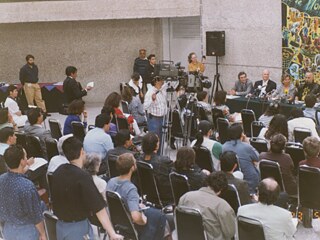 Conferencia de prensa durante la inauguración de la exposición.