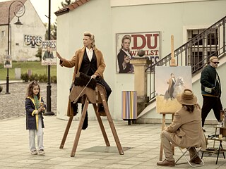 Veronika Ferres; Still frame from the Netflix Germany original series Kacken an der Havel (Crap Happens)