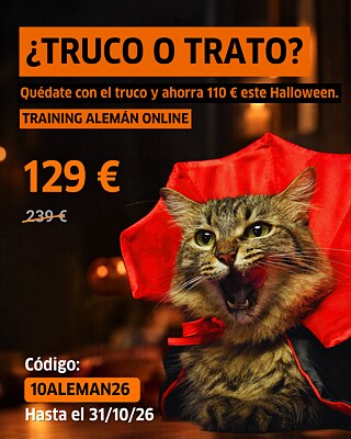 Un gato con disfraz de Drácula