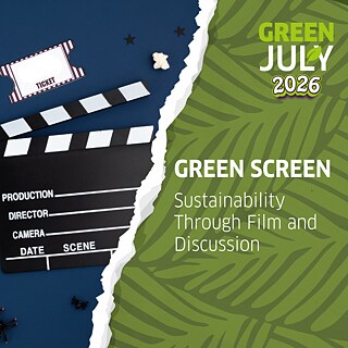 Veranstaltungsgrafik für „Grüne Leinwand l Green Screen“. Zu sehen sind eine Filmklappe, eine Filmrolle, ein Eimer Popcorn und verstreutes Popcorn. Rechts stehen der Titel „Green Screen“ und der Untertitel „Nachhaltigkeit durch Film und Austausch“. Das Motiv lädt zu einem Filmabend mit anschließender Diskussion über Nachhaltigkeit ein. 