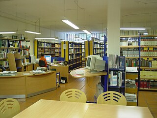 Biblioteca del instituto.