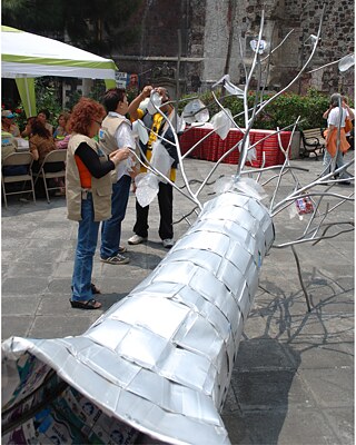 Lo particular de las obras artísticas fue que se llevaron a cabo casi exclusivamente de residuos reciclados.