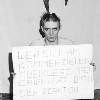 Filmstill fra B-Movie: Lust & Sound in West-Berlin 1979-1989