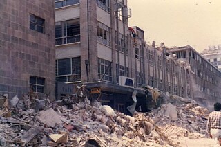 Escombros y edificios afectados por el terremoto de 1985 en la Ciudad de México.