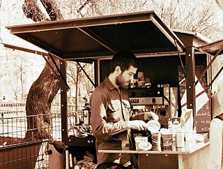 Mobiler Kaffeestand auf dem Wochenmarkt am Boxhagener Platz