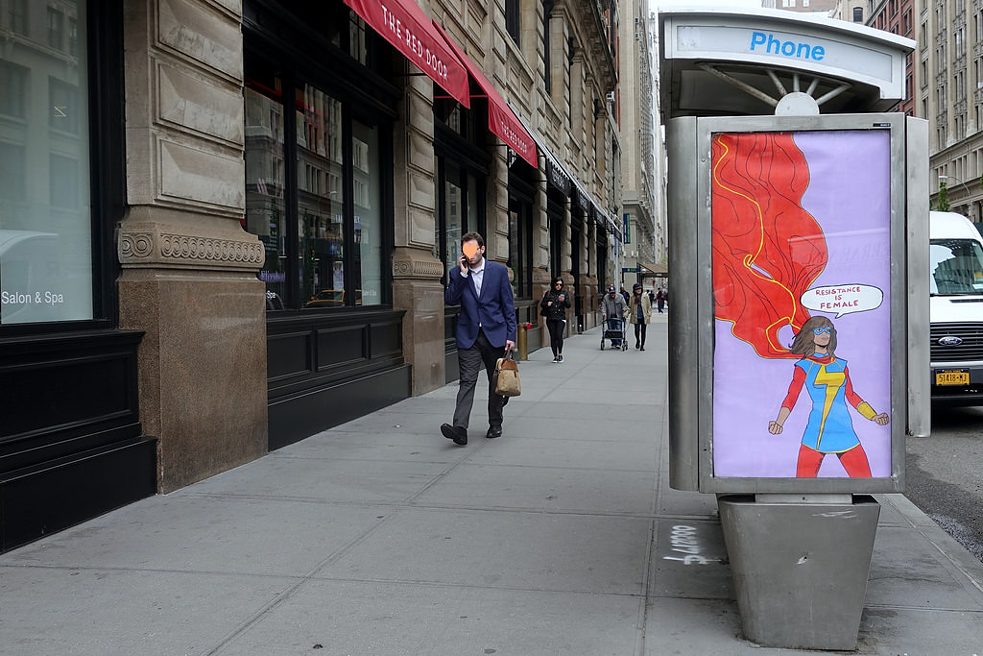 Resistance is female - Mythny