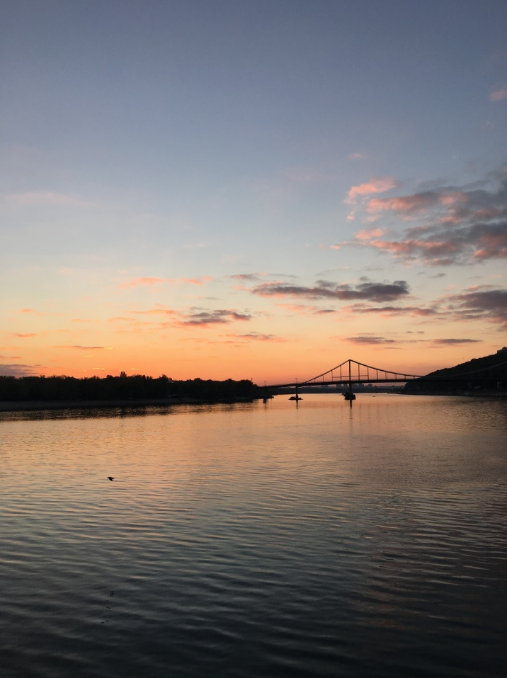 Sonnenaufgang bei Lauf über dem Dnepr