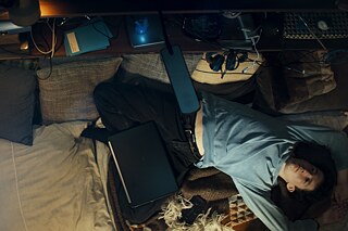 Standbild aus der Netflix Serie „How to sell Drugs Online (Fast)“