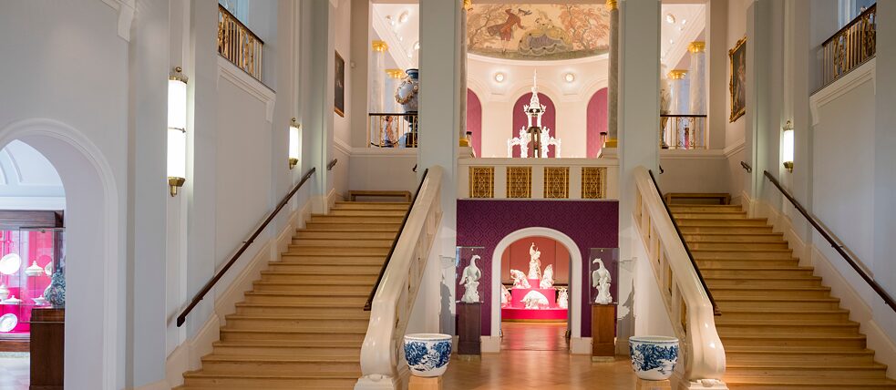 The birthplace of Europe’s first porcelain: the continent’s oldest porcelain manufactory was founded in Meissen near Dresden at the beginning of the 18th century.