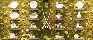 Ici sont exposées des œuvres issues de l’histoire de la manufacture qui s’étend sur une période de trois siècles. La visite de l’atelier de présentation offre également un aperçu du processus de fabrication.