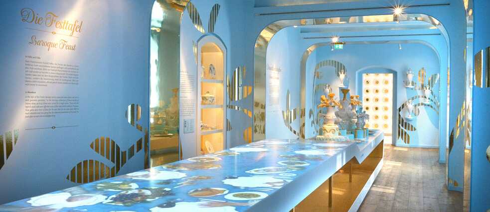 Things are quite interactive in the world of porcelain in Leuchtenburg Castle. The exhibition about the history of porcelain takes visitors from the very beginnings in ancient China up to the present day.